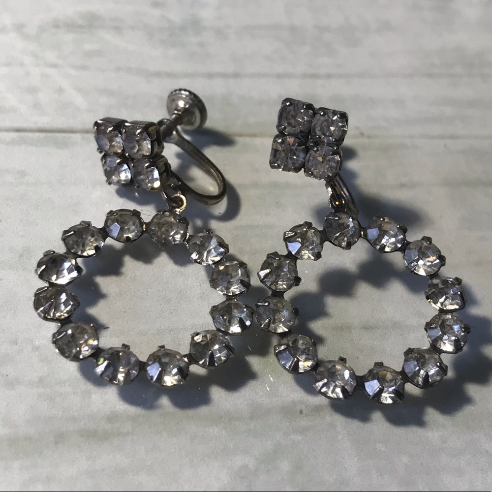 Circle drop statement earrings